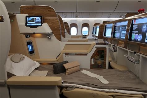 Review: Emirates Boeing 777 (new) Business Class Brussels to .